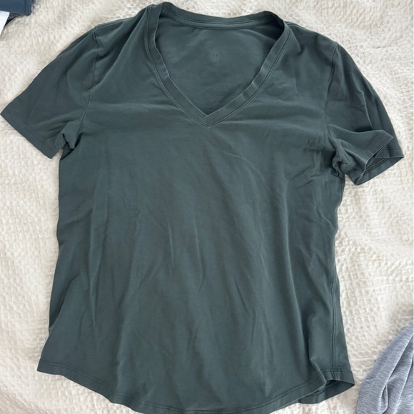 lululemon love v neck - Picture 1 of 2
